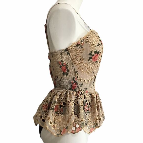 Vici Beaufort Floral Eyelet Peplum Tank Size Small - Picture 4 of 11